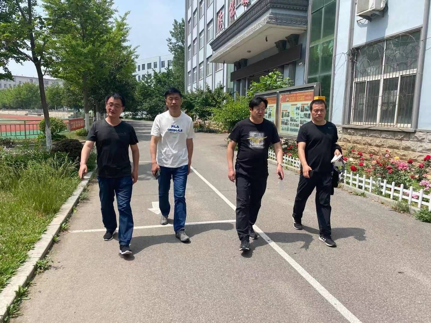 01.jpg